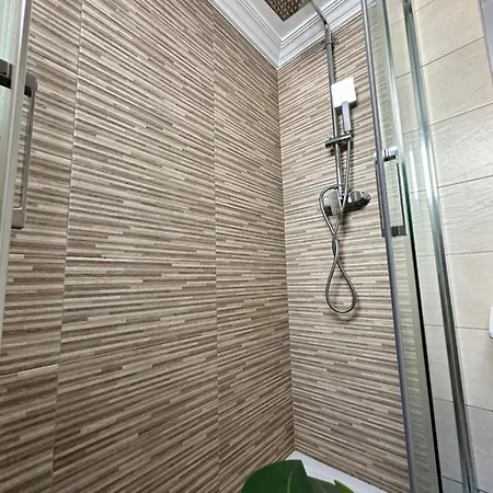 Alderete Deluxe - 3 *